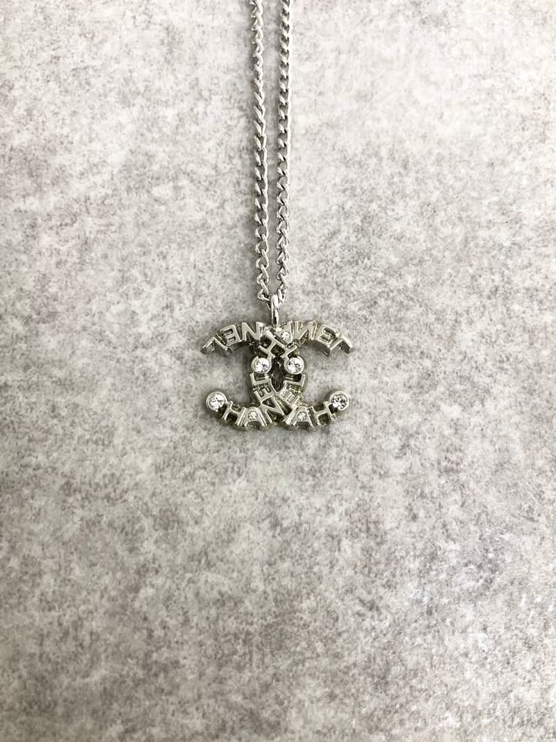 【 日本直送　名牌中古包 】CHANEL シャネル ネックレス シルバー ココマーク ラインストーン vintage ヴィンテージ オールド j5c3bm