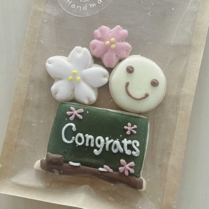 NIJI Cupcake 畢業愉快糖霜餅乾組合