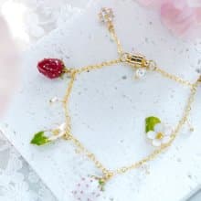 【紅白草莓手鏈 】 手工原創銅線樹脂 新娘結婚 禮物 手鏈