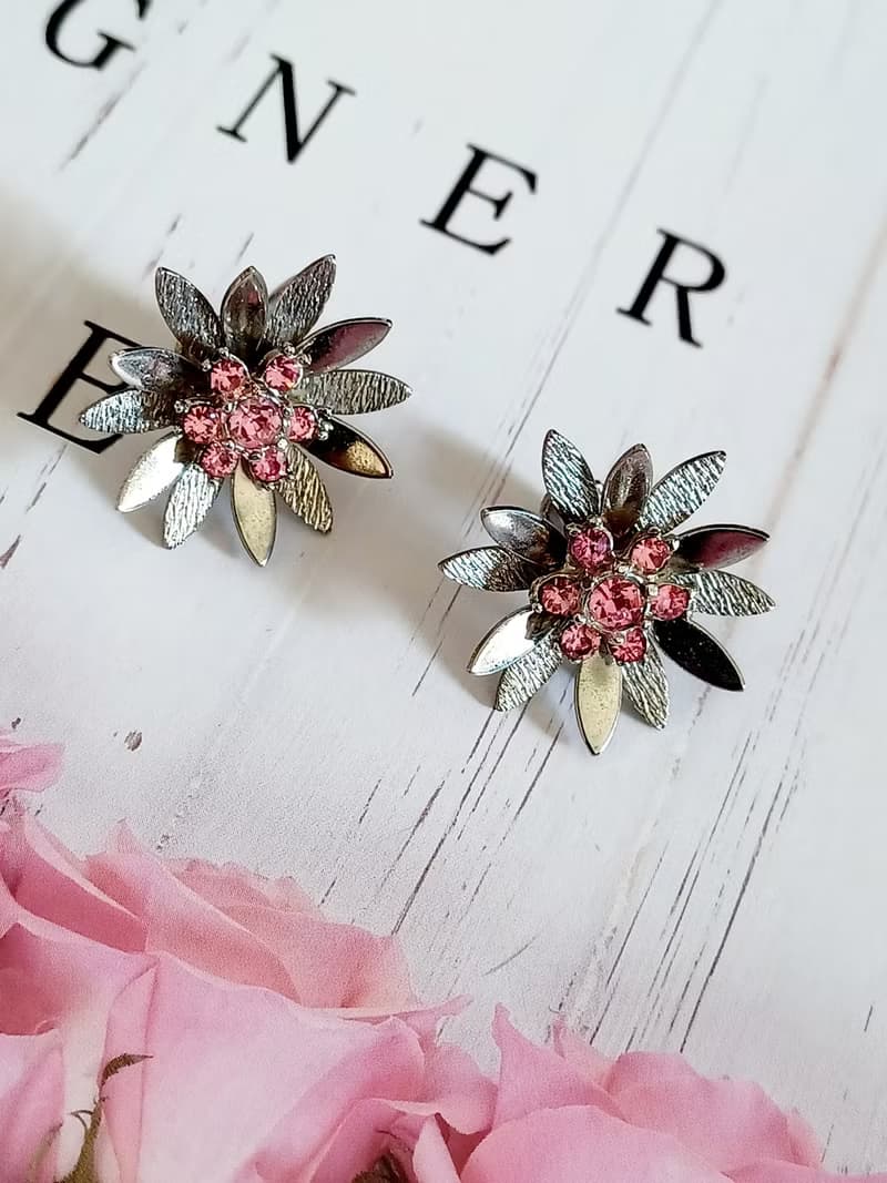 vintage jewelry  古董立體萊茵小花夾式耳環