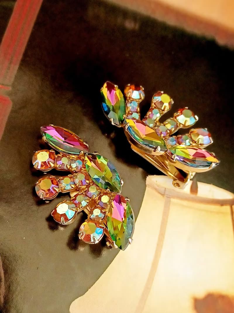 vintage jewelry  絢麗扇形七彩萊茵 夾式耳環
