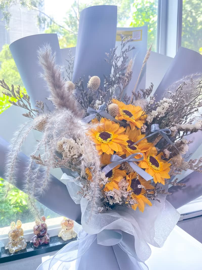 灰藍太陽花花束 (L size)