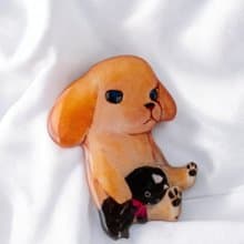 お目覚めワンコのブローチ