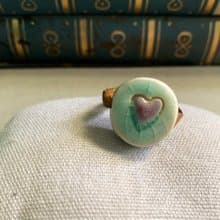 愛心戒指 日本白瓷 自然釉色 無限看不膩色調 真皮革 藝術等級