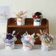 【永生玫瑰小盆花】桌上療癒小物/禮物/擴香石盆花