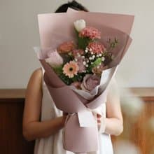 復古粉康乃馨 桔梗鬱金香 鮮花束 2025母親節