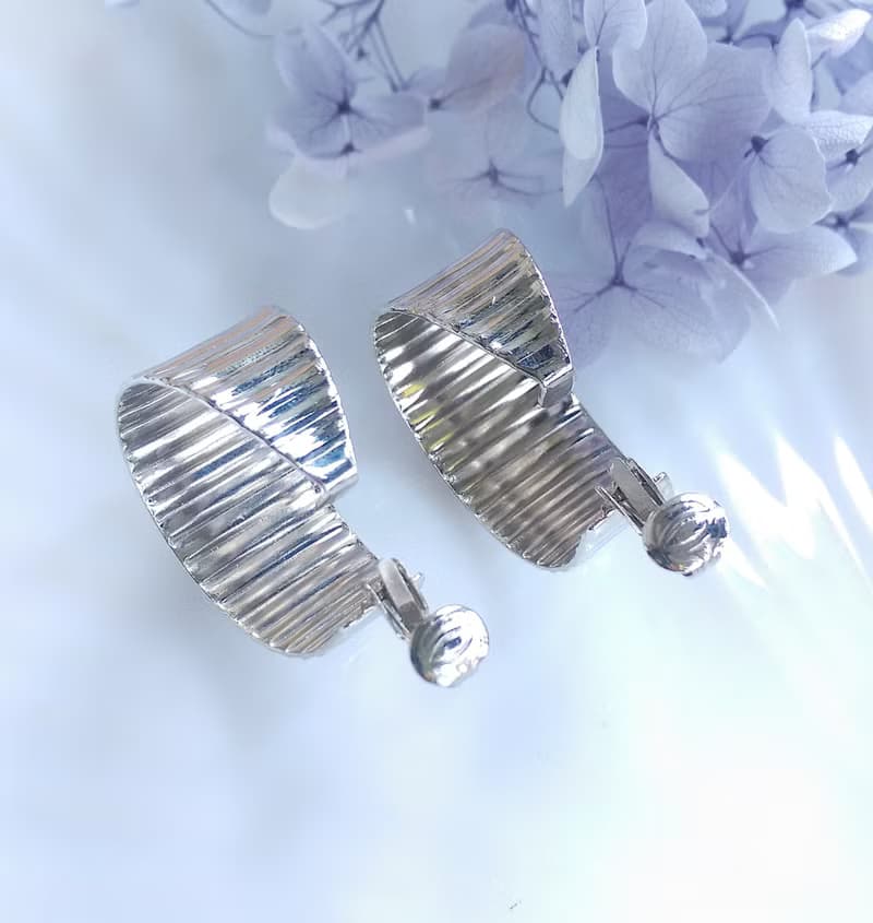 Vintage Jewelry 西洋古董飾品 銀色調 波浪 寬版 C 圈 夾式耳環