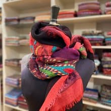 【母親節精選】喀什米爾厚織水煮羊毛 手工刺繡圍巾-艷彩紛飛
