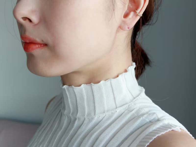 14kgf- sparkle square cut ear cuff (small size)