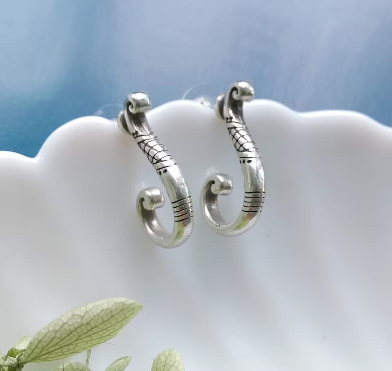 Vintage Jewelry 西洋古董飾品 銀色調 女帝的耳環 針式耳環