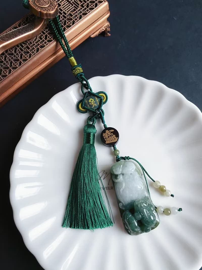 天然緬甸玉 翡翠 翹色巧雕 油青 如意 三腳金蟾 招財進寶 包掛