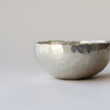 ころりとした錫の器　　 錫杯