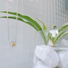 925純銀 / 氣質細緻 • 琺瑯小花 鎖骨項鍊