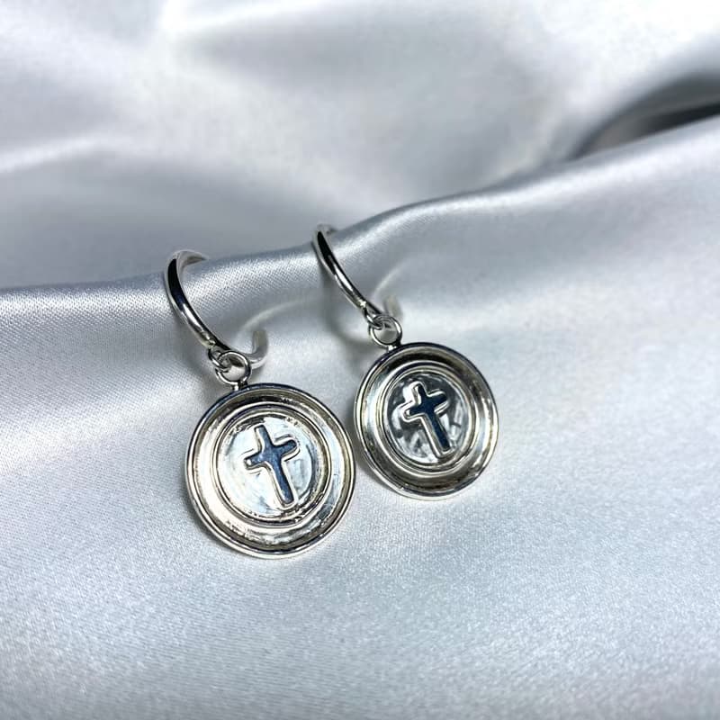 MIH金工首飾 | 沈浸在愛裡 - 十字架純銀耳環 cross earrings