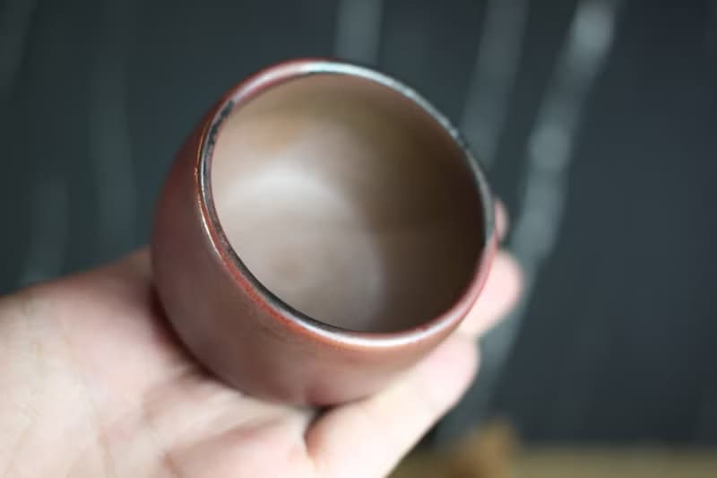 【送禮好物】80ml 柴燒 鐵釉 手拉坯茶杯 鶯歌名家葉敏祥手作