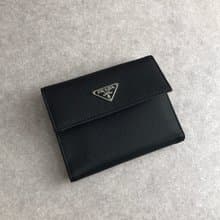 【 日本直送　名牌中古包 】PRADA プラダ 財布 ブラック トライアングルロゴ ナイロン 二つ折り財布 vintage ヴィンテージ オールド s2heh6