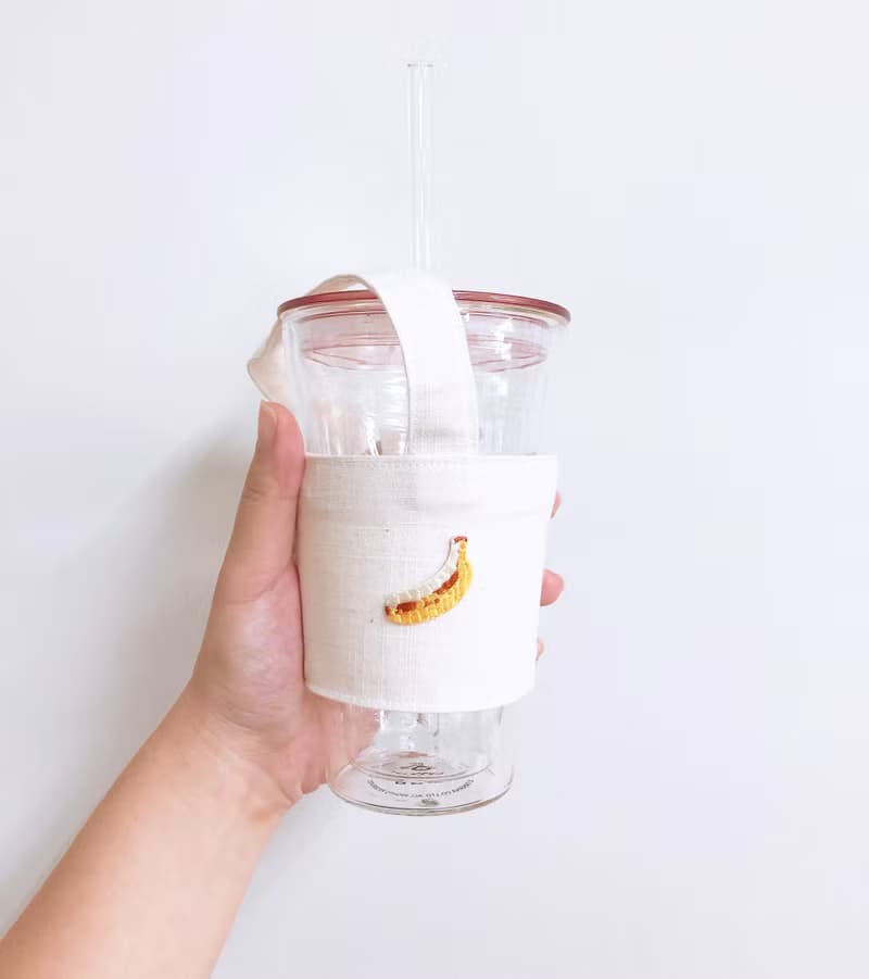 【小熊比比】香蕉刺繡米白飲料杯袋