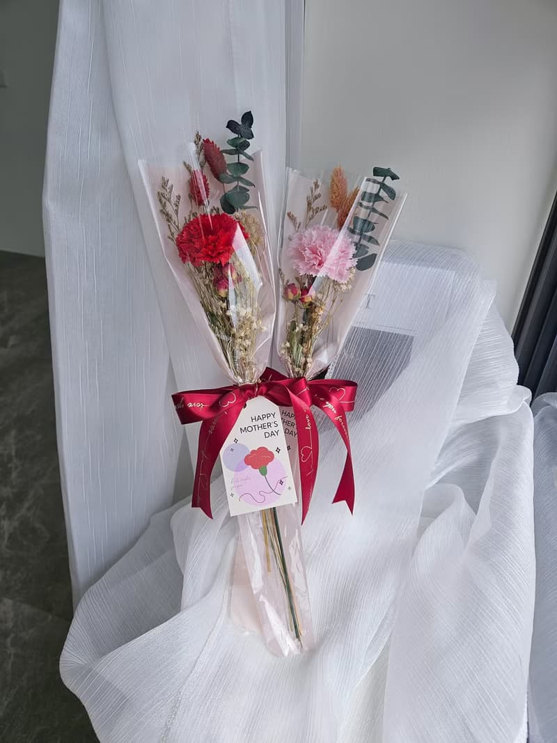 康乃馨香皂花單支花束 母親節花束