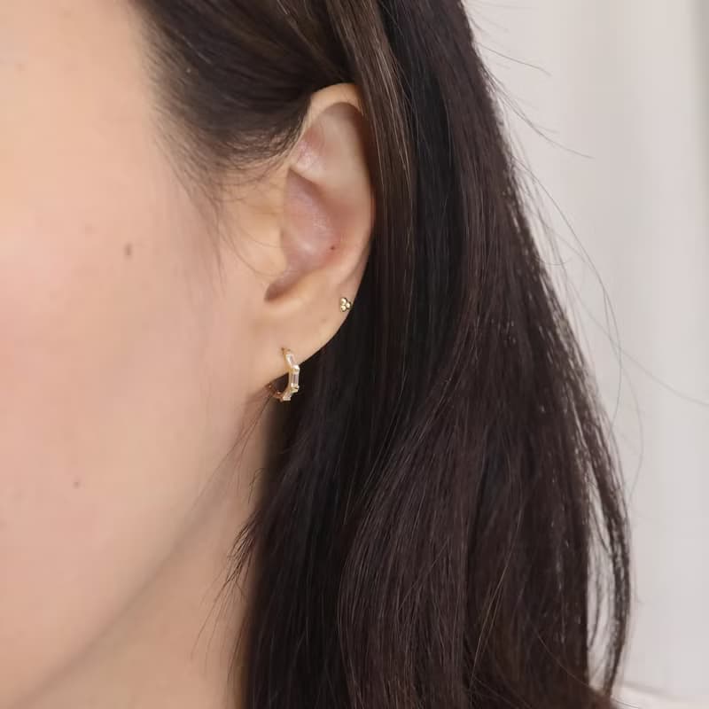 14K 方鑽耳扣耳環 (內徑 8 mm) (單個)  洗澡免摘 碰水不褪色