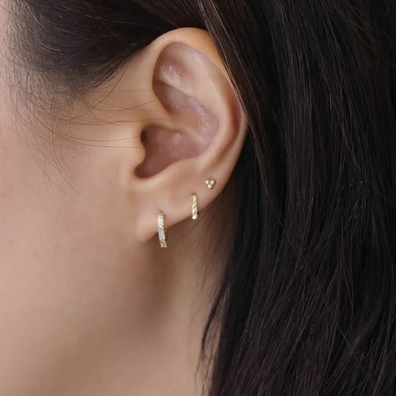 14K 方鑽耳扣耳環 (內徑 8 mm) (單個)  洗澡免摘 碰水不褪色