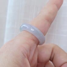 【親翠】天然翡翠 冰水潤帶紫帶綠有點美手指鐲12號戒圈