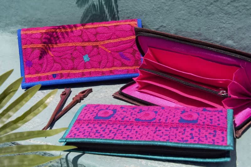 手工刺繡錢包 民族風長夾 刺繡皮夾 手工蕾絲長夾-沙漠花朵刺繡包