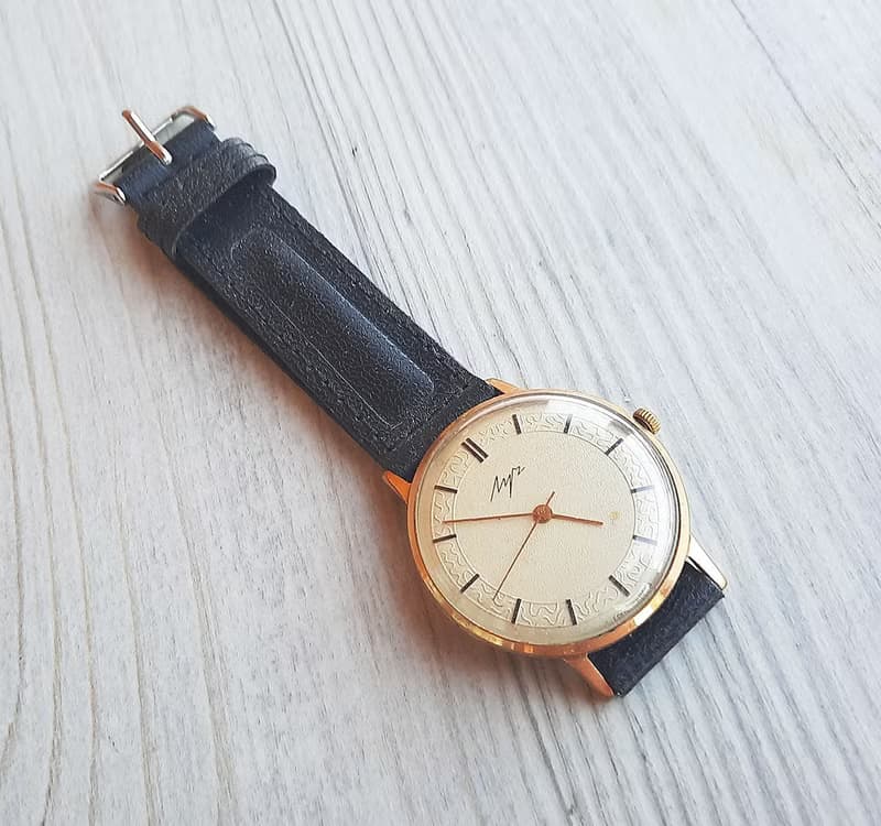 Luch 2209 Soviet wind up mens wrist watch - mechanic AU 12.5 gold plated watch