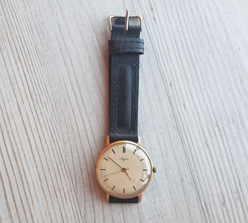 Luch 2209 Soviet wind up mens wrist watch - mechanic AU 12.5 gold plated watch