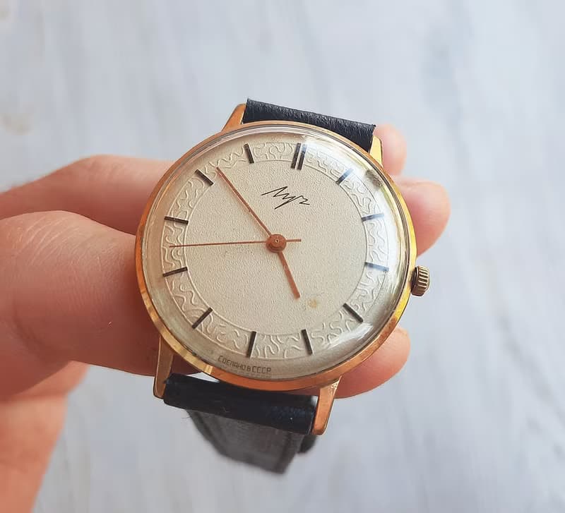 Luch 2209 Soviet wind up mens wrist watch - mechanic AU 12.5 gold plated watch