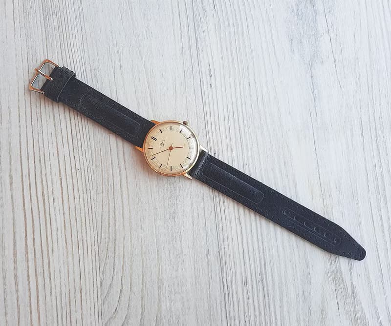 Luch 2209 Soviet wind up mens wrist watch - mechanic AU 12.5 gold plated watch