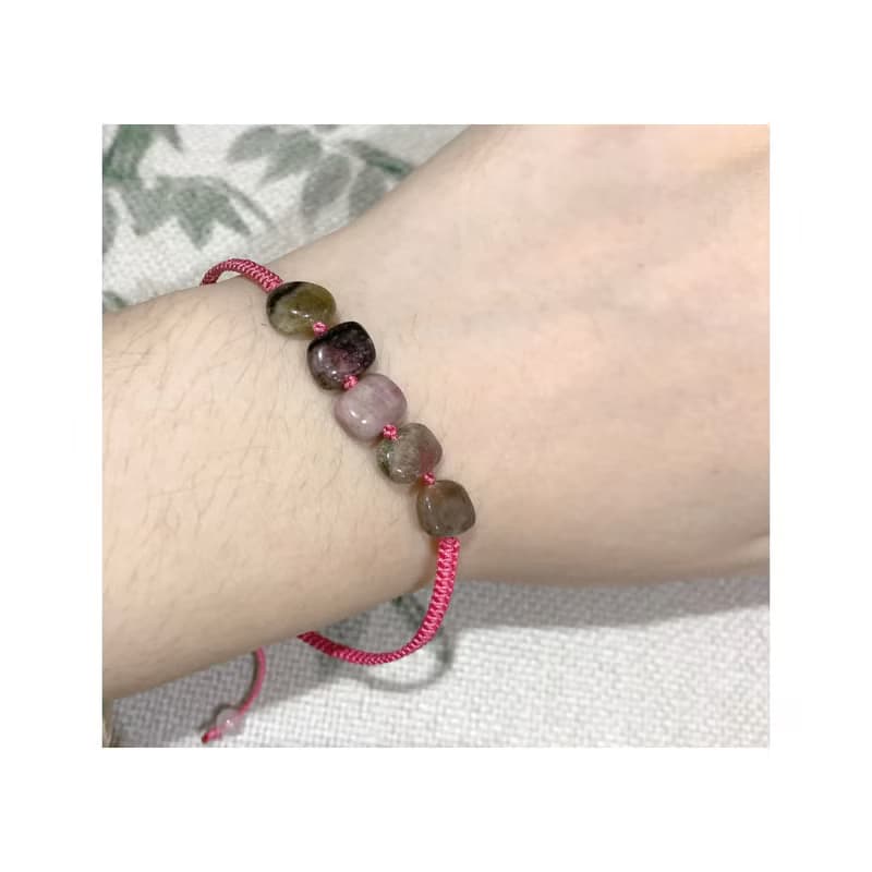 手作 玫瑰與薔薇。天然碧璽復古編織手繩 古風納福闢邪文藝手鏈