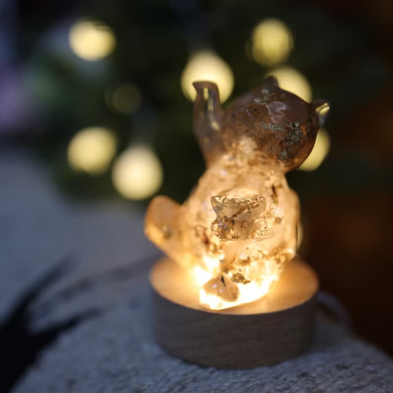 【情人節禮物】寶石金箔鈦晶招財貓擺飾-財位開運療癒祝福幸運