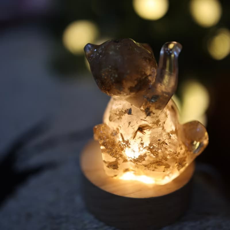 【情人節禮物】寶石金箔鈦晶招財貓擺飾-財位開運療癒祝福幸運