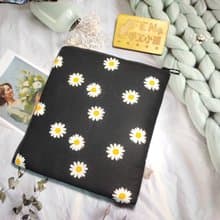 袋物系列-韓國薄棉布料黑底小雛菊L型拉鍊袋加鋪棉-電子書保護套-