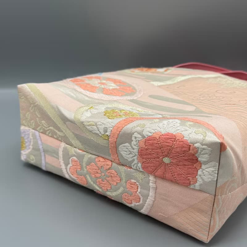 着物 帯 帯締め ハンドメイド トートバッグ リメイク ピンク 六通柄袋帯 唐織 流水花丸文 正絹 藤の花