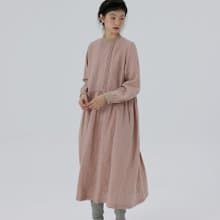 色織水洗亞麻特別灰粉色長袖塔克連衣裙洋裝