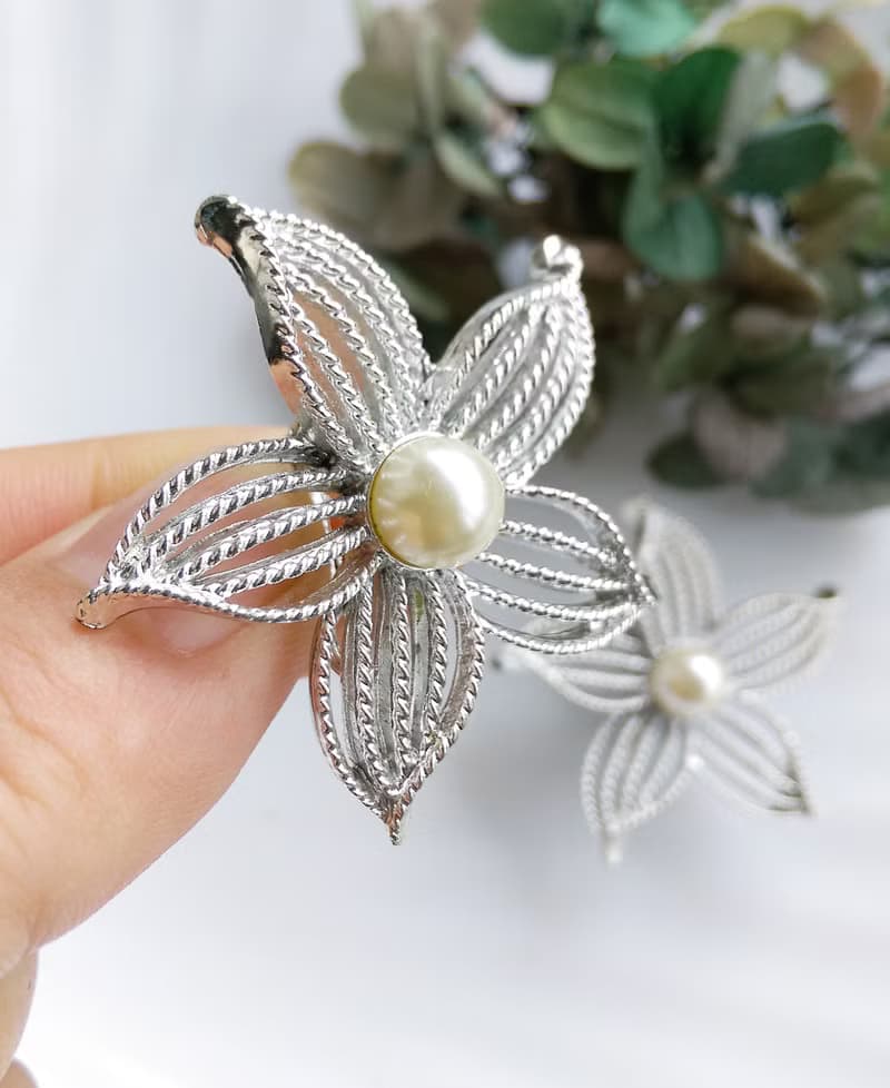 【西洋古董飾品 】SARAH COV 1966年 Moon Flower 系列 夾式耳環
