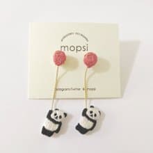 風船とパンダ　刺繍ピアス/イヤリング