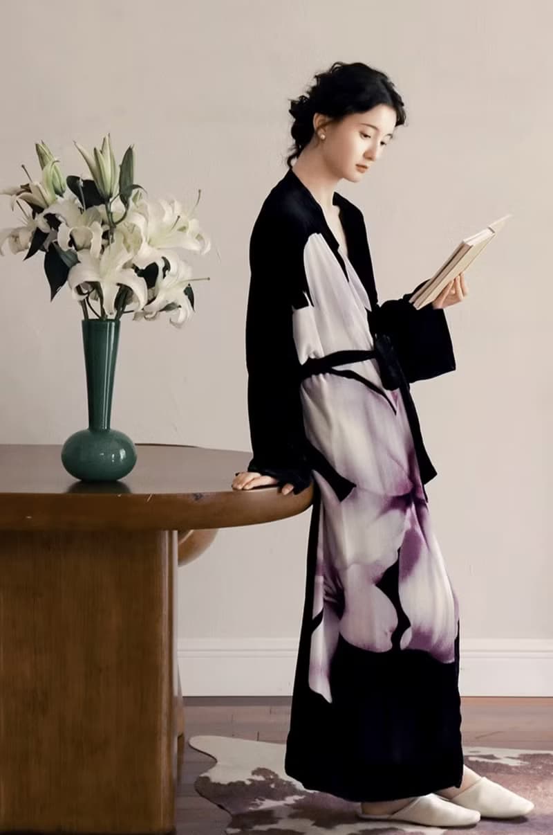 百合系列 / 桑蠶絲睡袍印花長袍 / 真絲絲絨