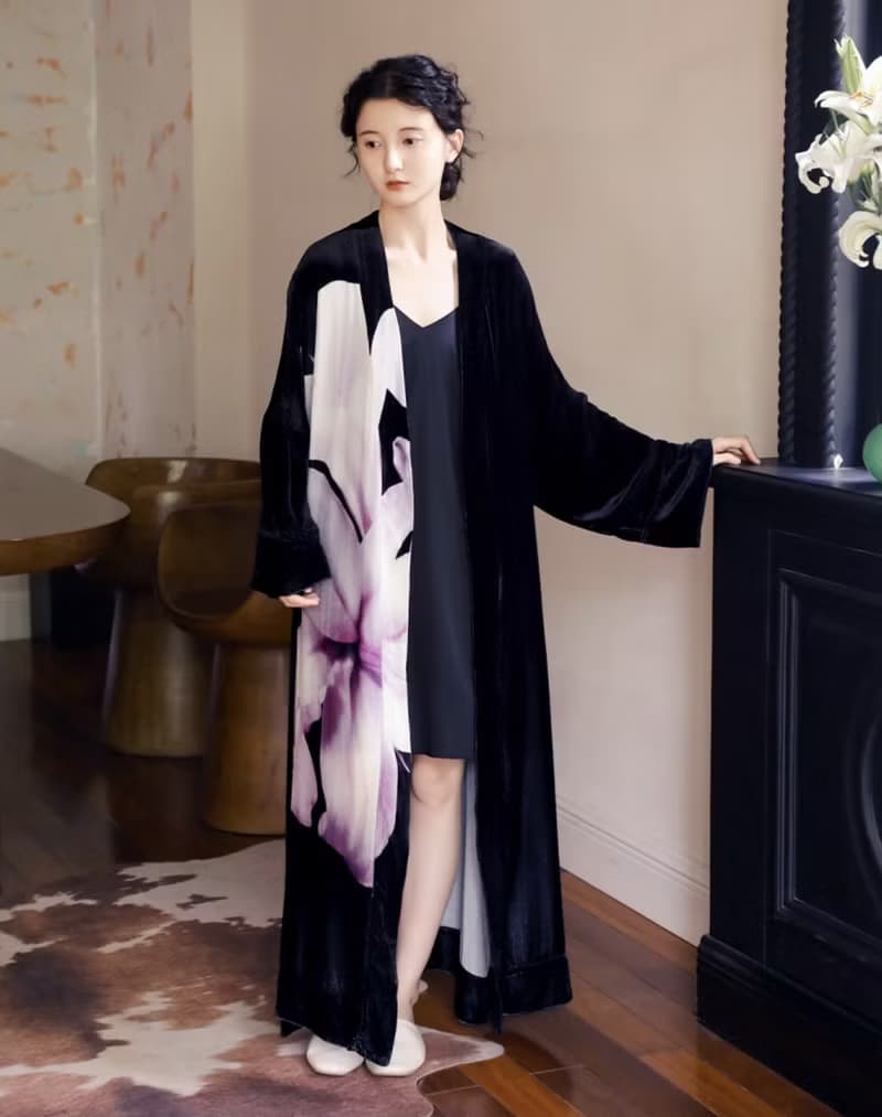 百合系列 / 桑蠶絲睡袍印花長袍 / 真絲絲絨