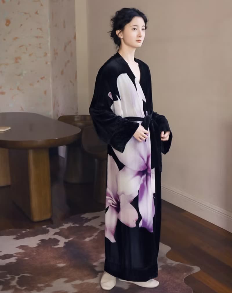 百合系列 / 桑蠶絲睡袍印花長袍 / 真絲絲絨