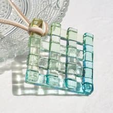 ガラスの木漏れ日(こもれび【新緑】)ネックレス【受注制作】