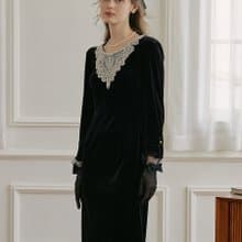 【SR全館一件包郵】Hailey 黑色網紗花邊絲絨洋裝