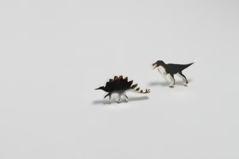 小恐龍耳環