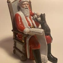 Santa Claus with a Cat by Royal Copenhagen (Denmark)