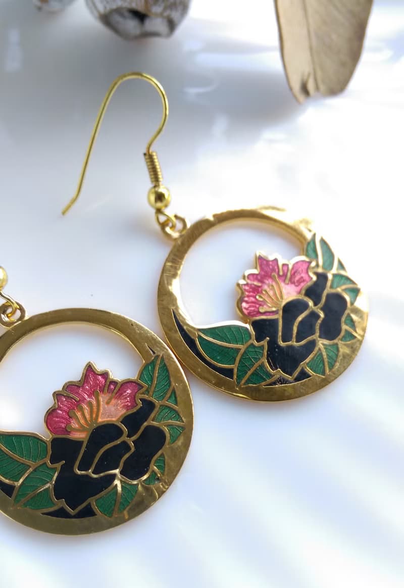 【西洋古董飾品 】景泰藍 雙朵花卉 耳勾針 針式耳環
