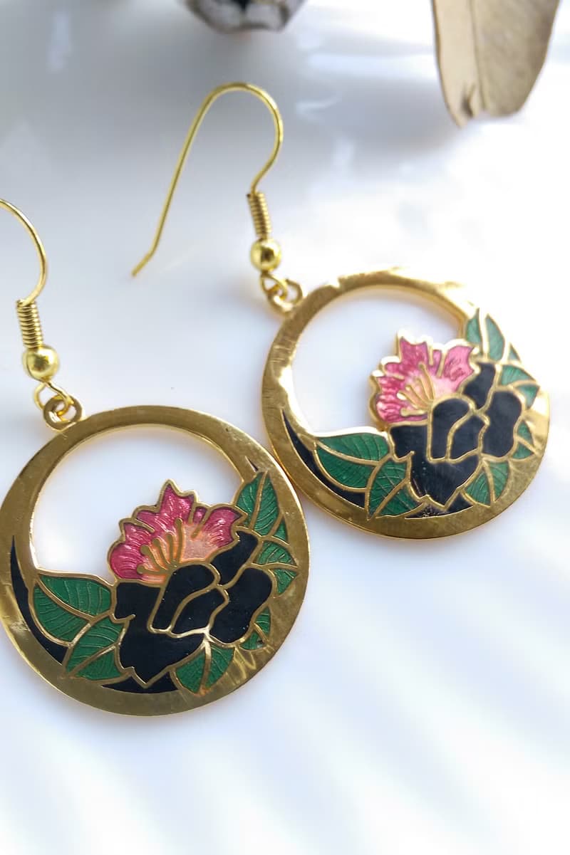【西洋古董飾品 】景泰藍 雙朵花卉 耳勾針 針式耳環