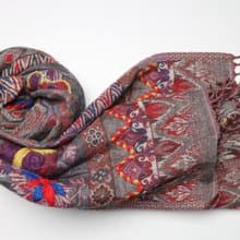 【畢業禮物】喀什米爾水煮羊毛手工刺繡圍巾披肩牛仔灰紫玫瑰花