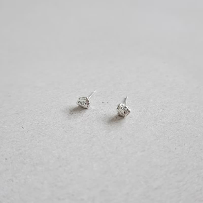 Stone | 極簡日常 岩石純銀耳釘