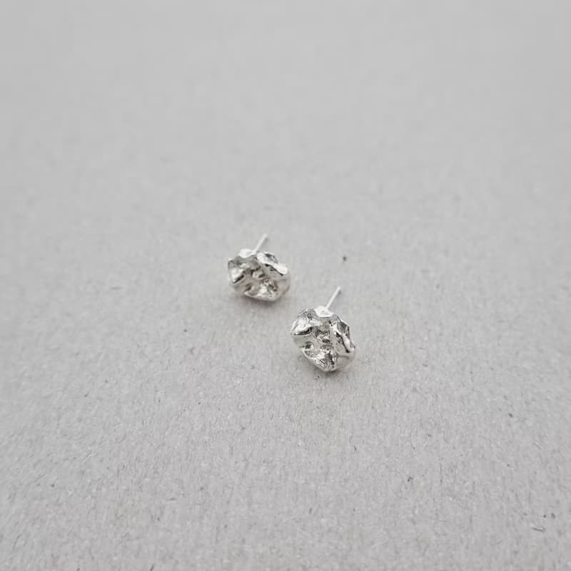 Stone | 極簡日常 岩石純銀耳釘